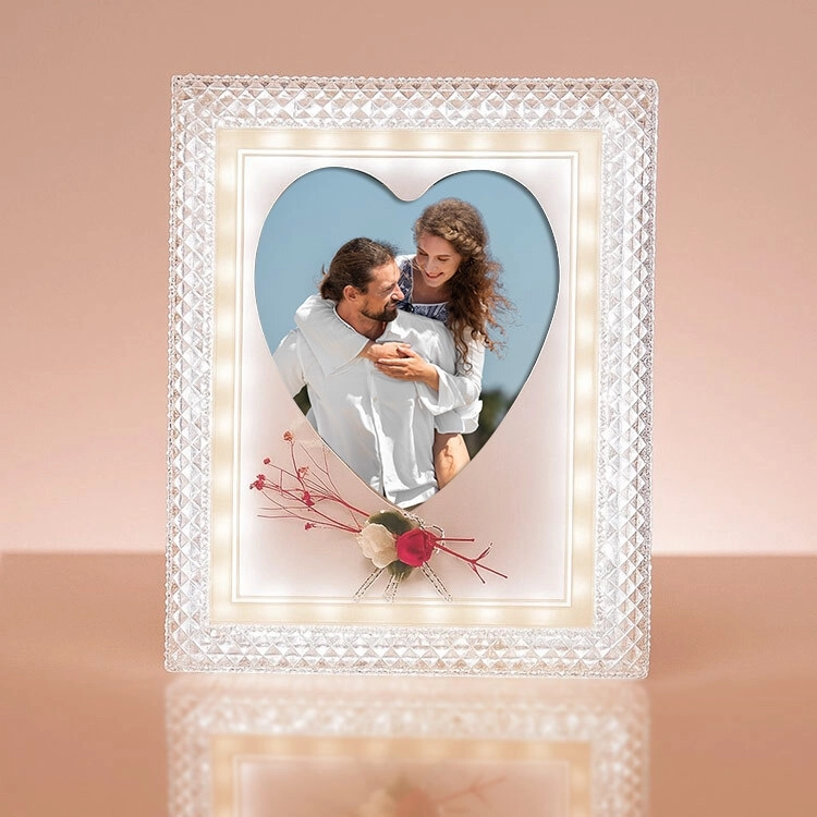 Kalpli Led Işıklı Kristal Fotoğraf Çerçevesi - 20x25cm