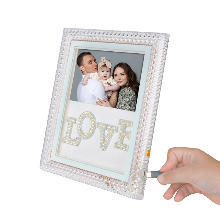 Led Işıklı İnci Taşlı Love Kristal Fotoğraf Çerçevesi - 20x25cm