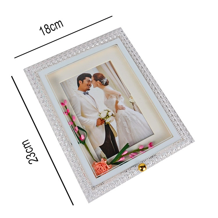 Ledli Pembe Çiçekli Fotoğraf Çerçevesi - 18x23cm