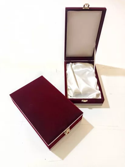 Kristal plaket-bordo kutu