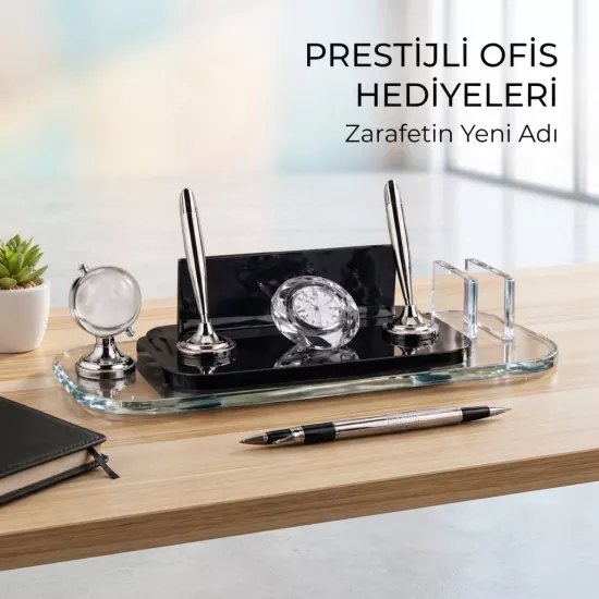 Kristal Masa İsimliği Dünyalı gümüş renk